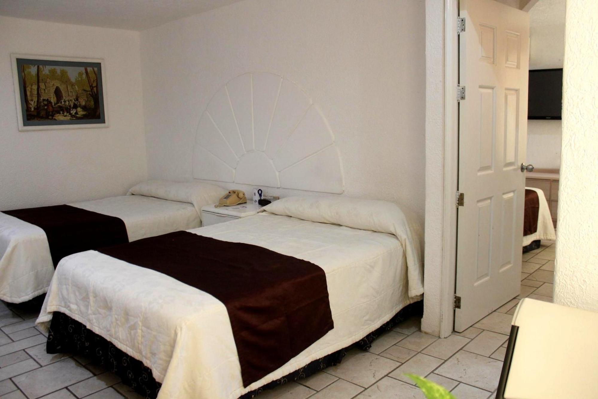 Hotel Plaza Caribe Cancun Exterior photo