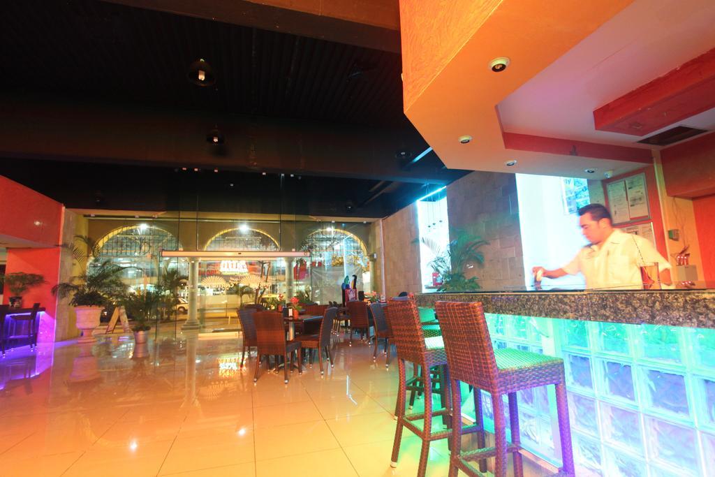 Hotel Plaza Caribe Cancun Exterior photo